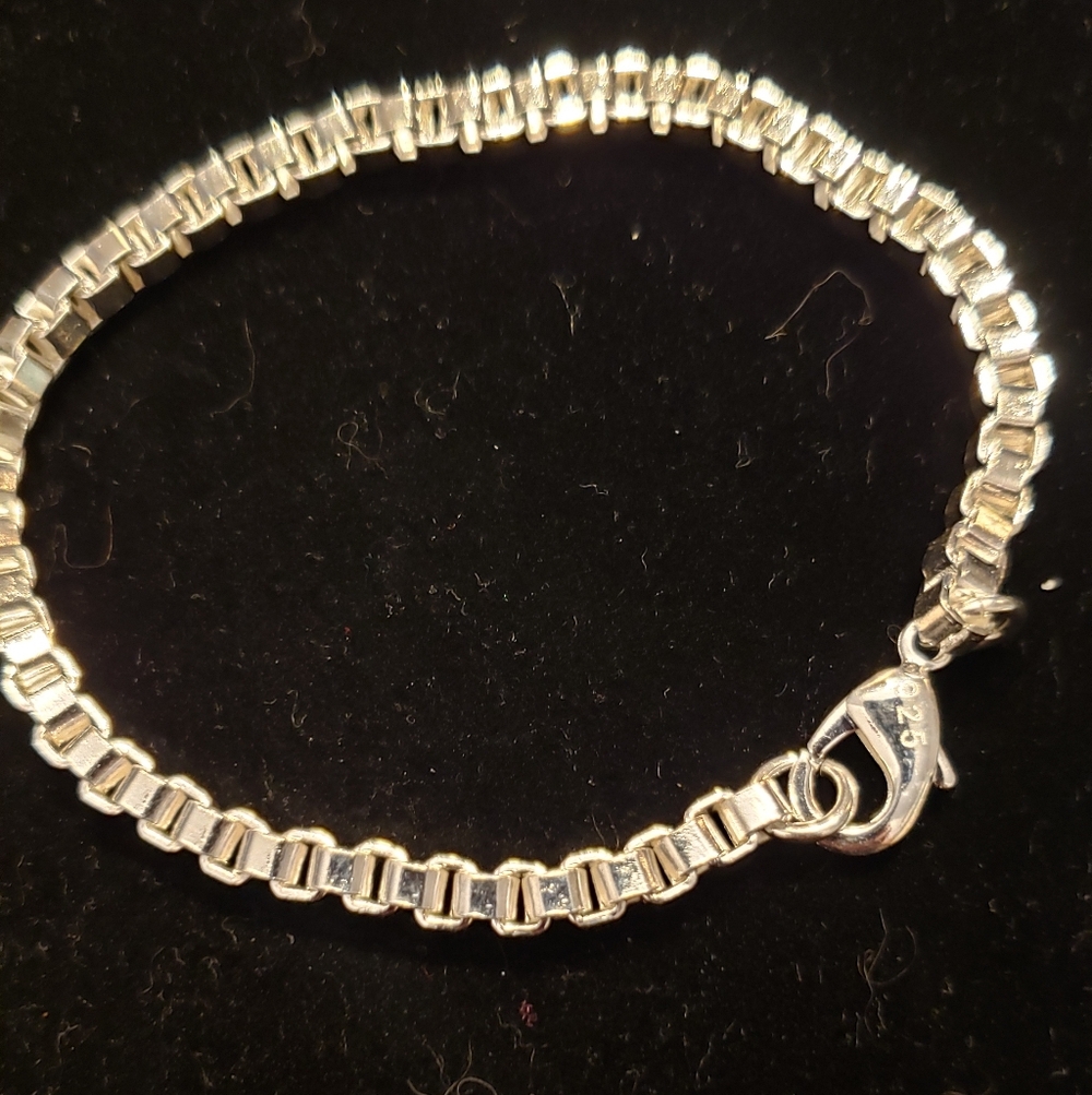 Sterling Bracelet Stamped 925 Box Chain, Delicate & Elegant NWOT Nice White Silv